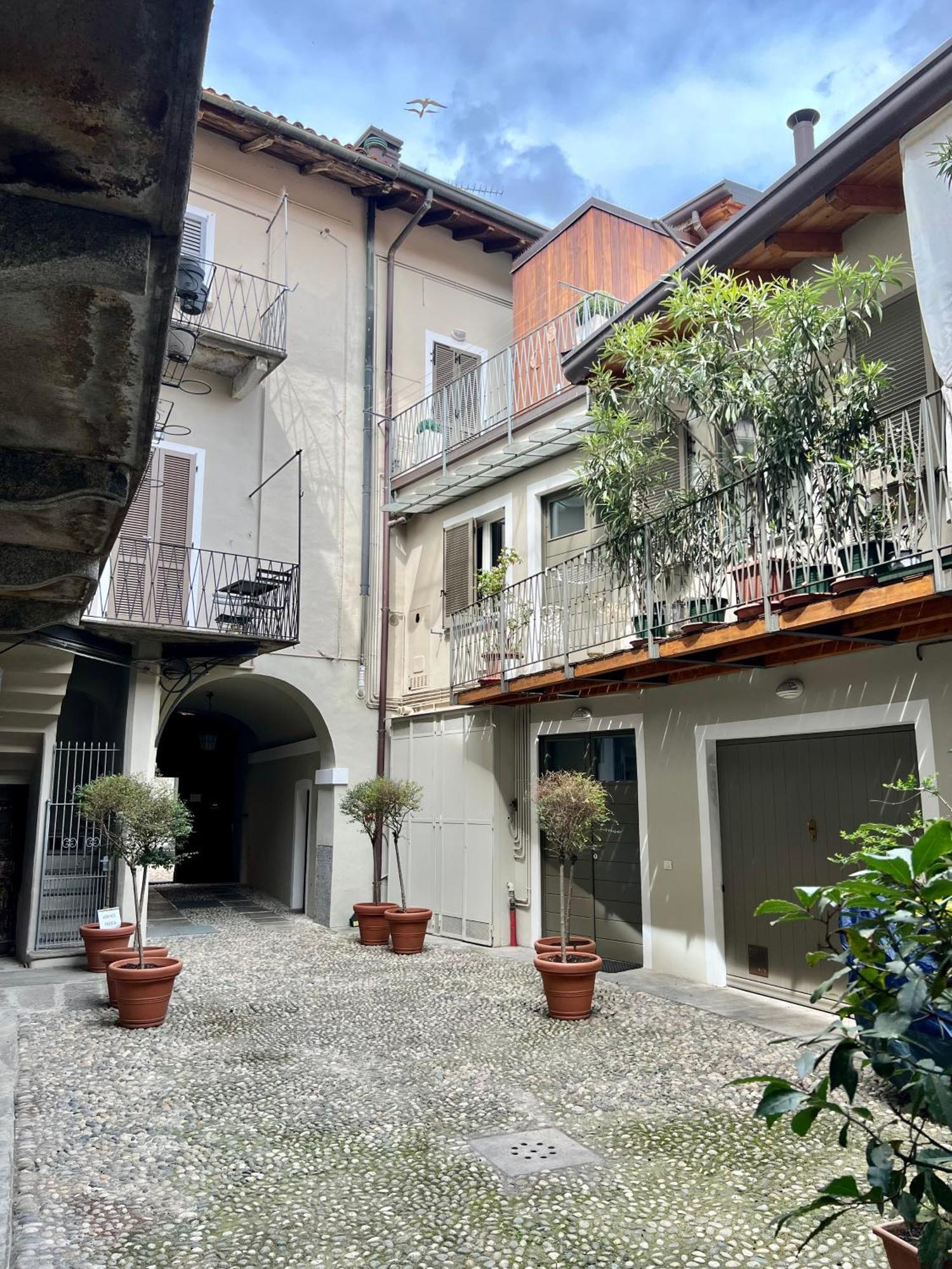 Casa Sul Lago Arona Exterior photo